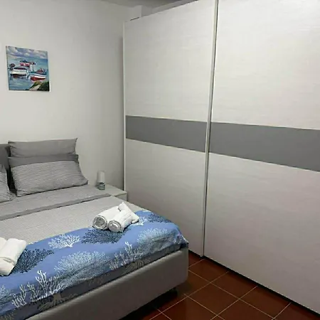Apartman Max Piedigrotta